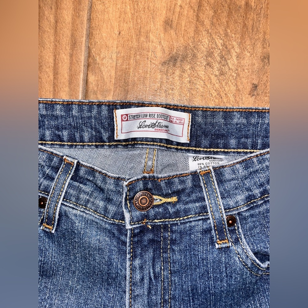 Levi Strauss Signature Low-Rise Bootcut Jeans